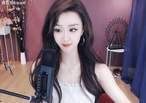 yy女主播摄像头视频,揭秘网络直播背后的故事