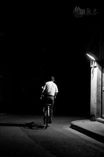 夜行者照片,探寻都市光影背后的秘密